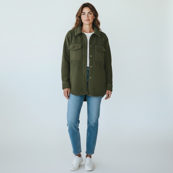 Patagonia Jackets & Blazers - Patagonia Women's Fleece Button Down Retro File Shacket Pine‎ Needle Green XS